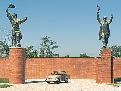 Retro Trabant Private Tour to Memento Park