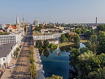 Upgrade to Warsaw by Private Transfer with a Tour in Lodz