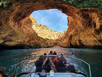 Benagil Caves Group Speedboat Tour