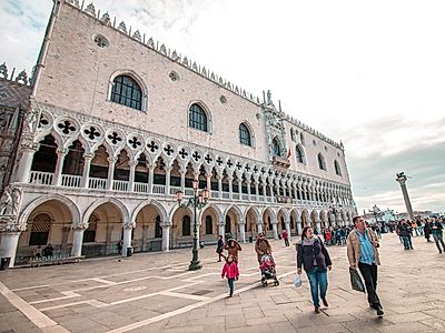 Group Walking Tour of Venice